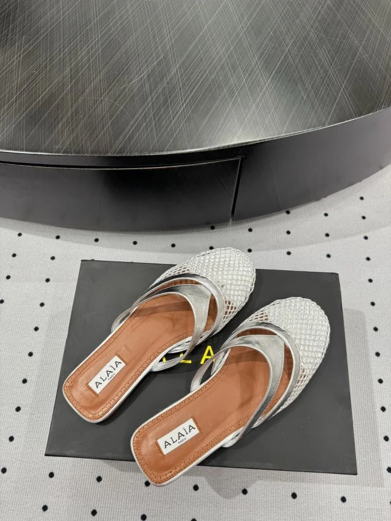 Trendsetting Alaia Sandals 10743