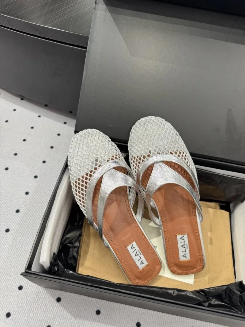 Trendsetting Alaia Sandals 10743