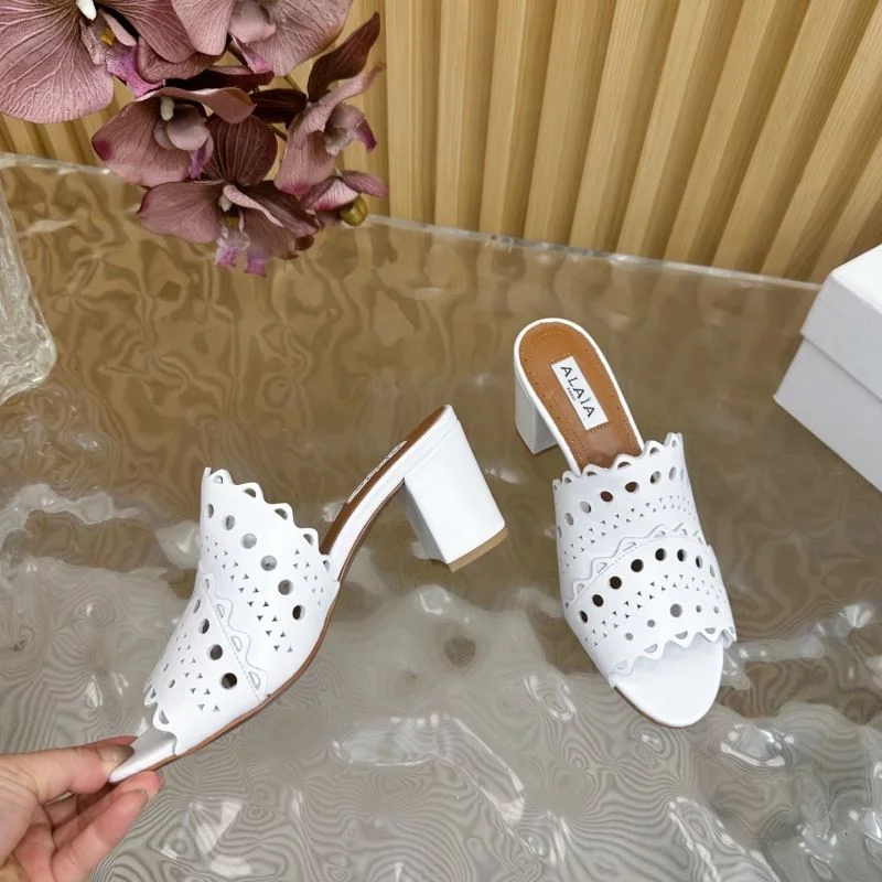 Alaia Sandals Soft 10742