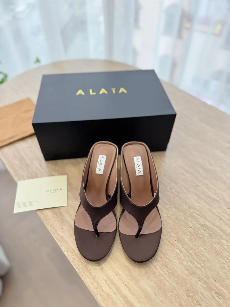 RelaxedFit Alaia Sandals 10709