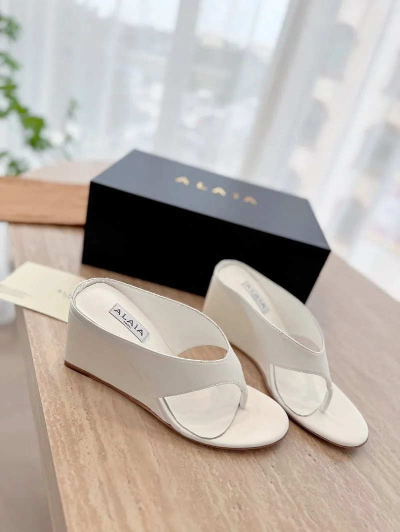 Sporty Alaia Sandals 10706