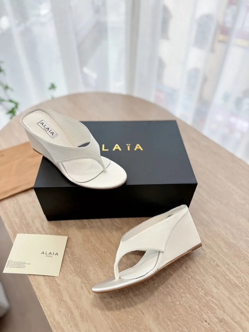 Sporty Alaia Sandals 10706