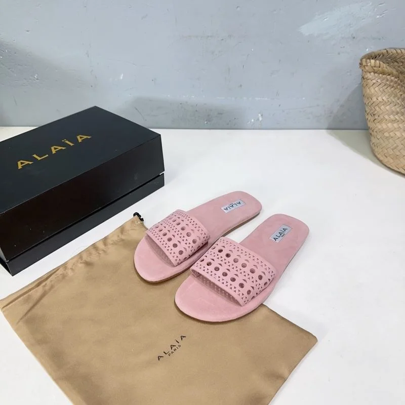 WellDesigned Alaia Sandals 10704