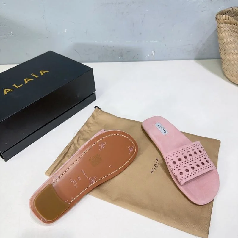 WellDesigned Alaia Sandals 10704