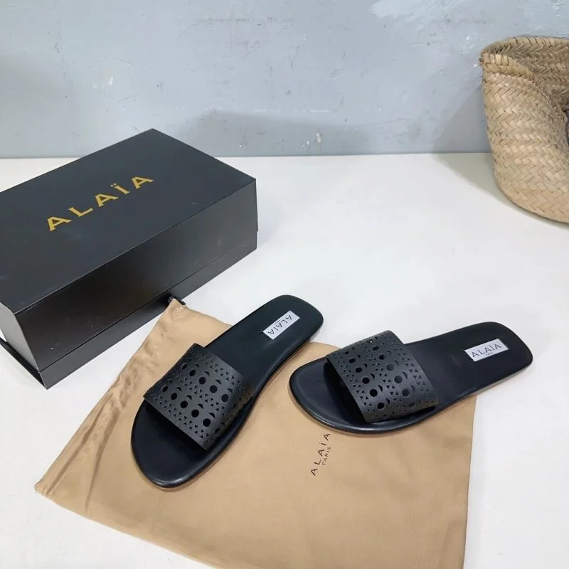 WellDesigned Alaia Sandals 10716