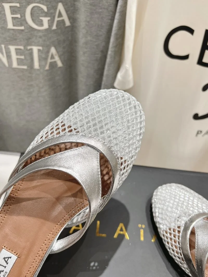 Alaia Sandals Stylish 10730
