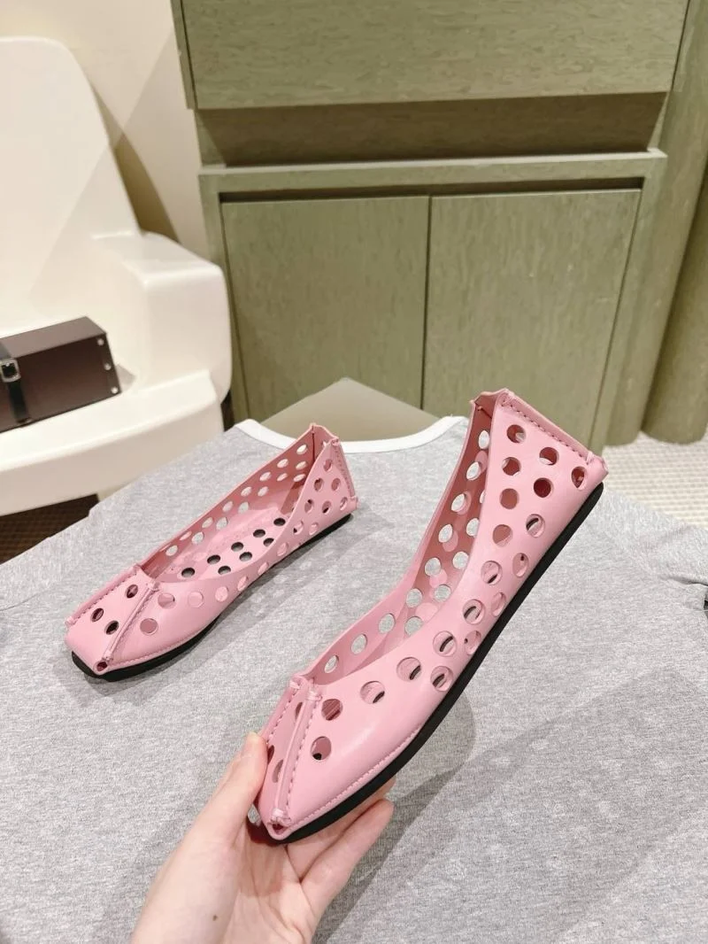 Alaia Sandals Resilient 16000