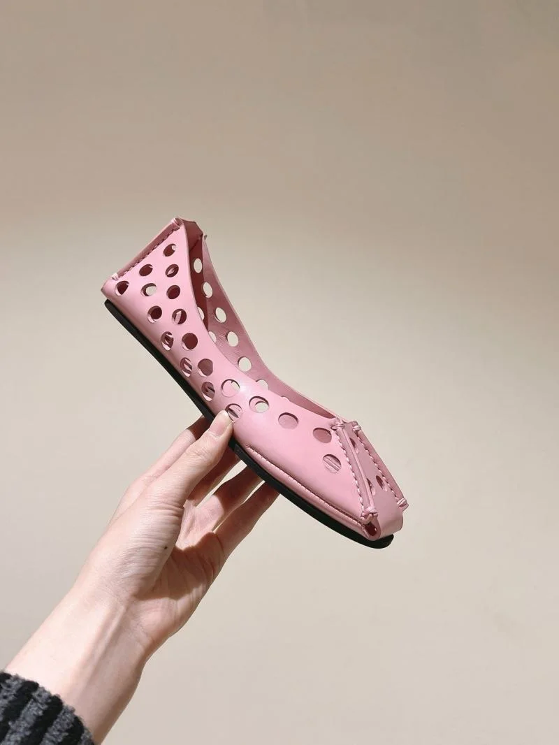 Alaia Sandals Resilient 16000
