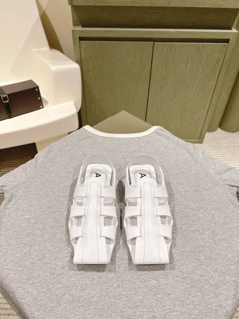 MoistureWicking Alaia Sandals 15983