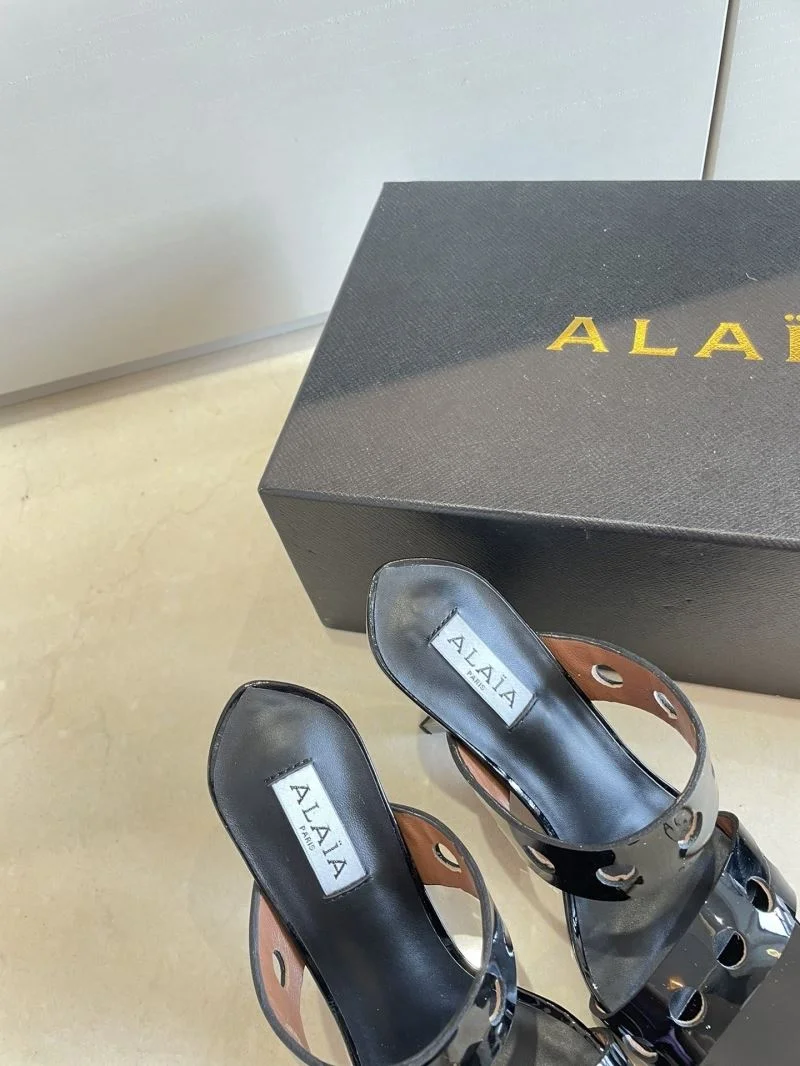 Bold Alaia Sandals 15992