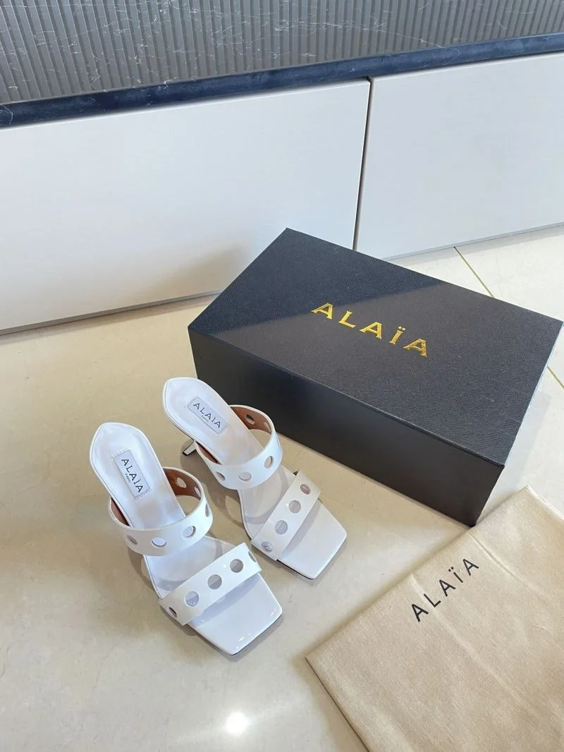Alaia Sandals Cozy 15987