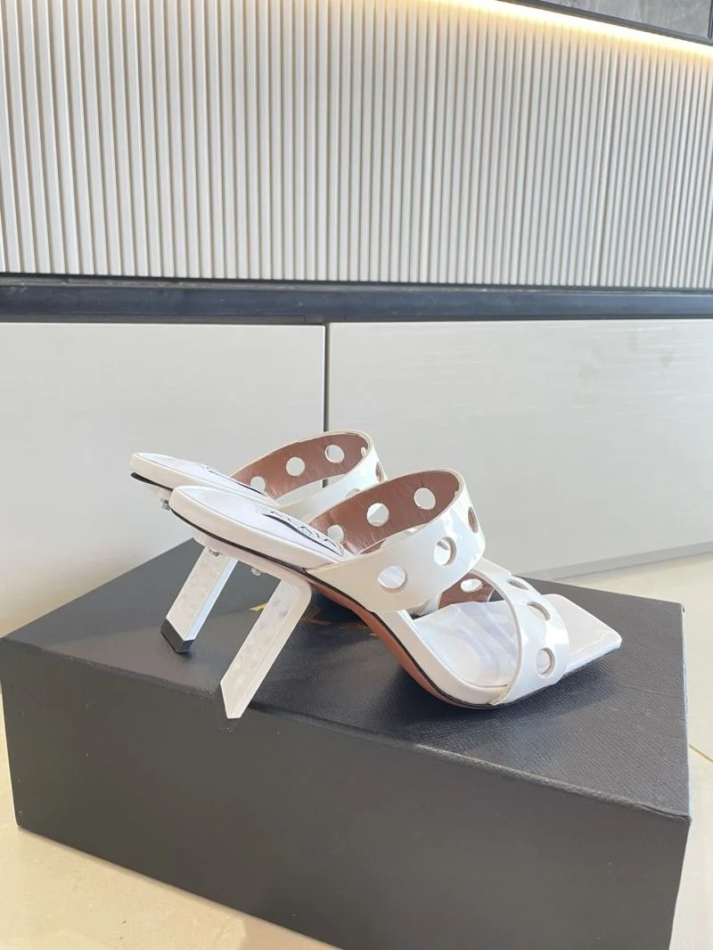 Alaia Sandals Cozy 15987