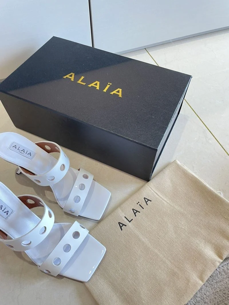 Alaia Sandals Cozy 15987