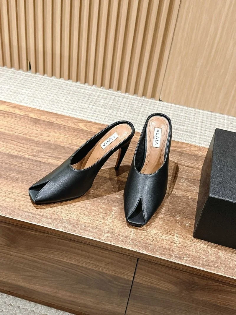 Alaia Sandals WellDesigned 6999