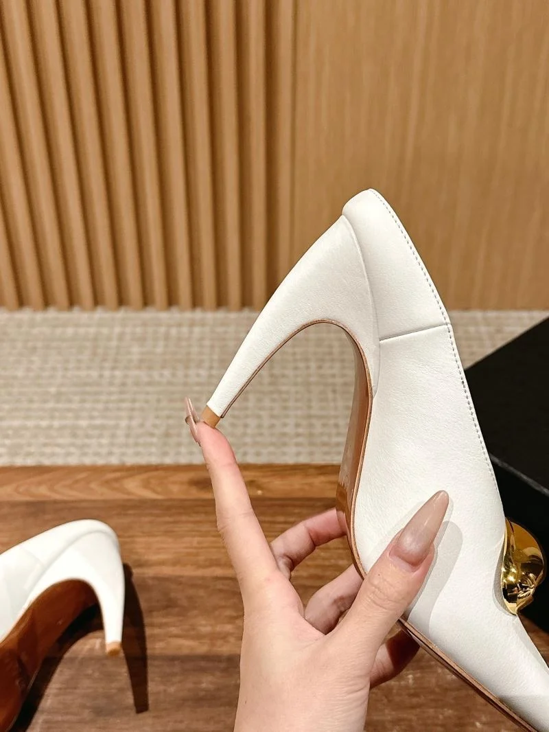 RelaxedFit Alaia Sandals 7051