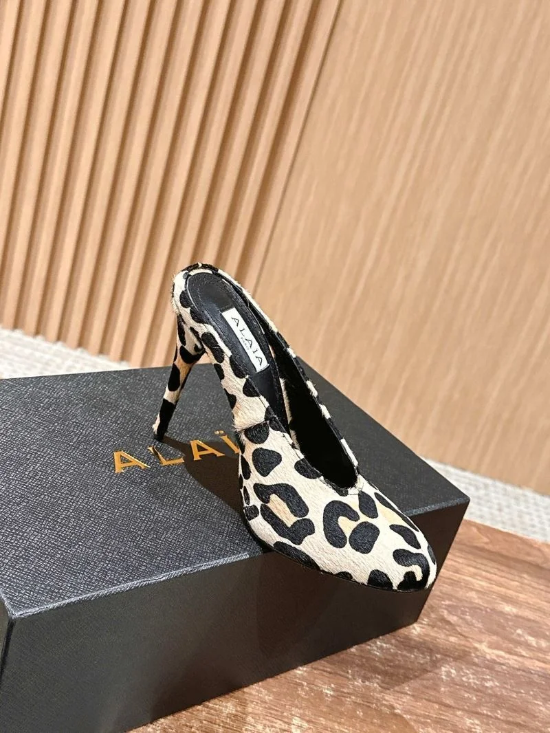 Affordable Alaia Sandals 7013