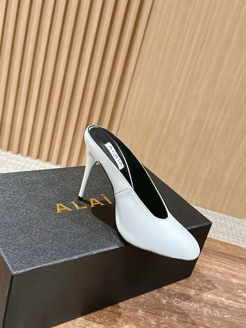 Resilient Alaia Sandals 7004