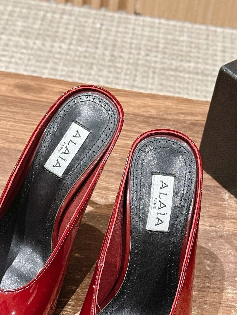 Alaia Sandals Durable 7018