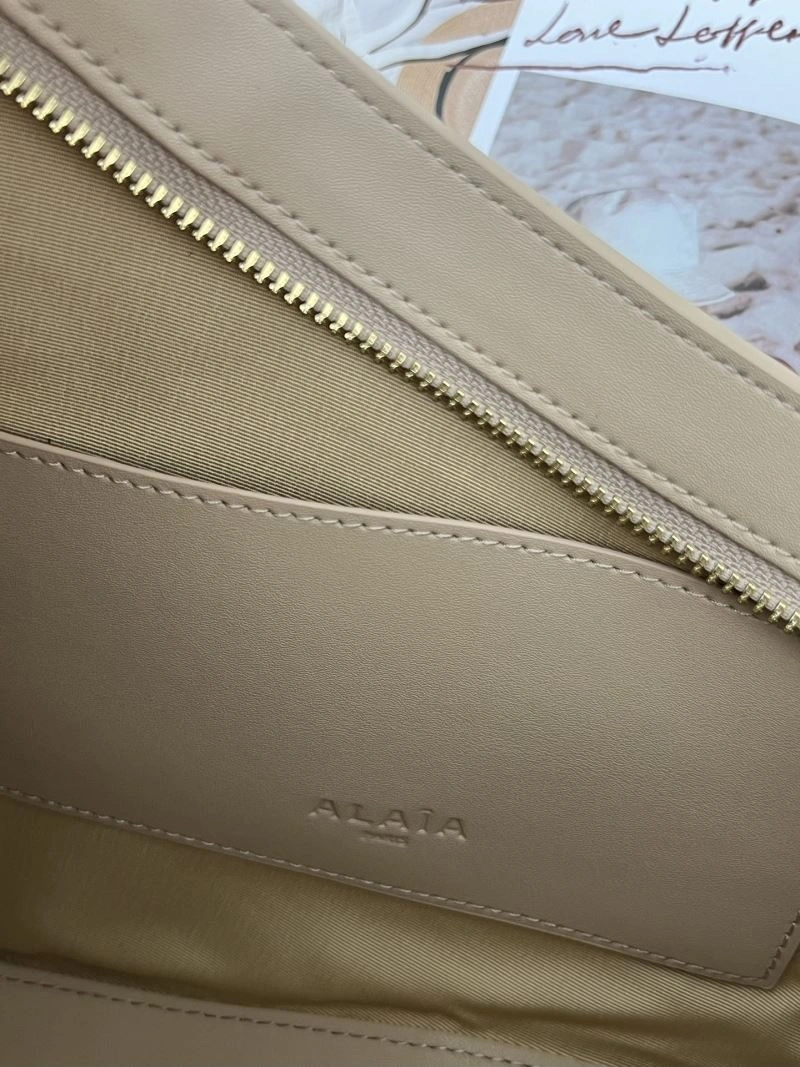 Alaia Satchel Bags WrinkleFree 84898