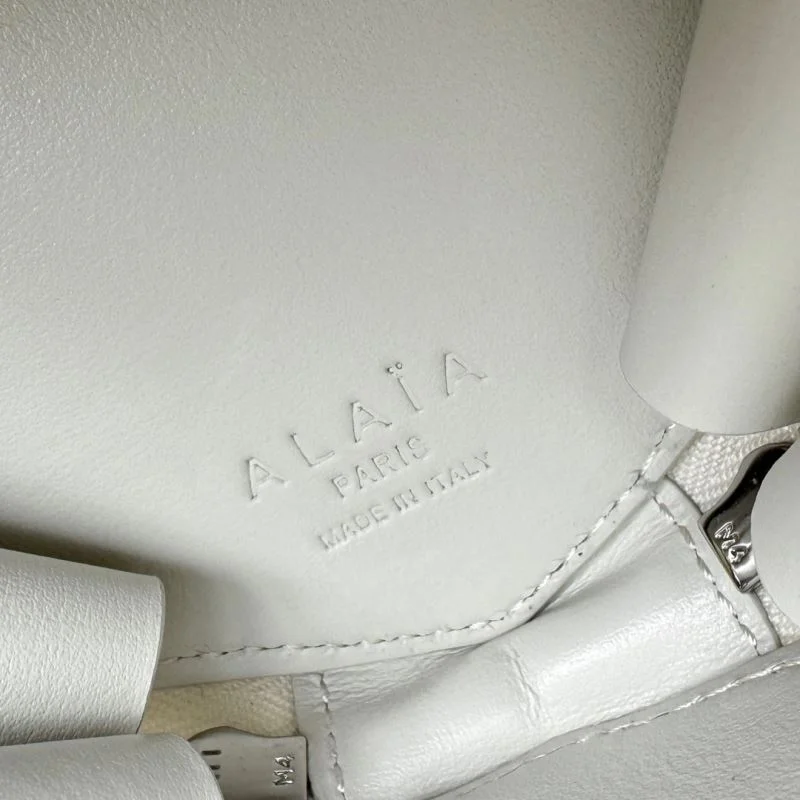 Versatile Alaia Satchel Bags 55828