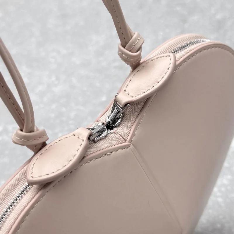 Alaia Satchel Bags OdorResistant 55820