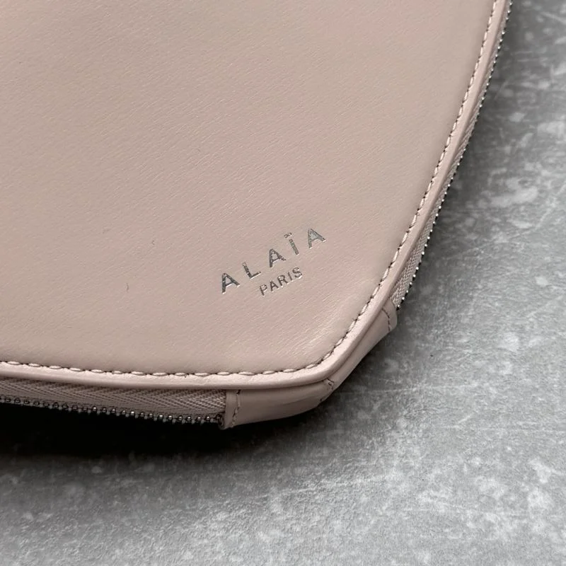Alaia Satchel Bags OdorResistant 55820