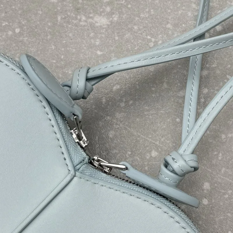 Alaia Satchel Bags Vibrant 55819