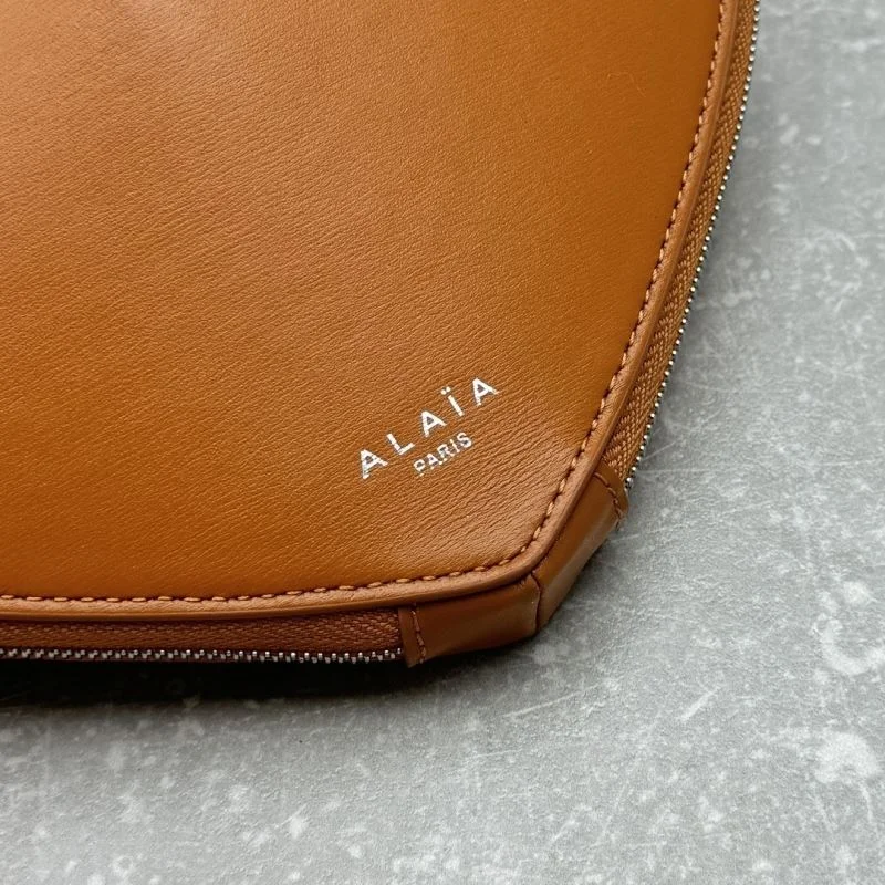 Alaia Satchel Bags Unique 55817