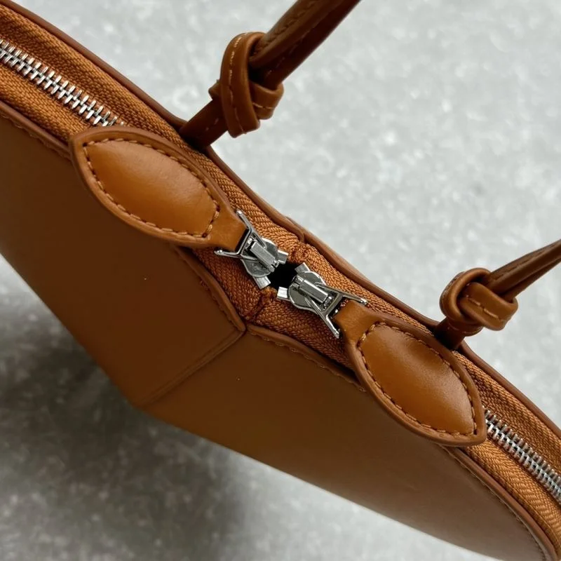 Alaia Satchel Bags Unique 55817