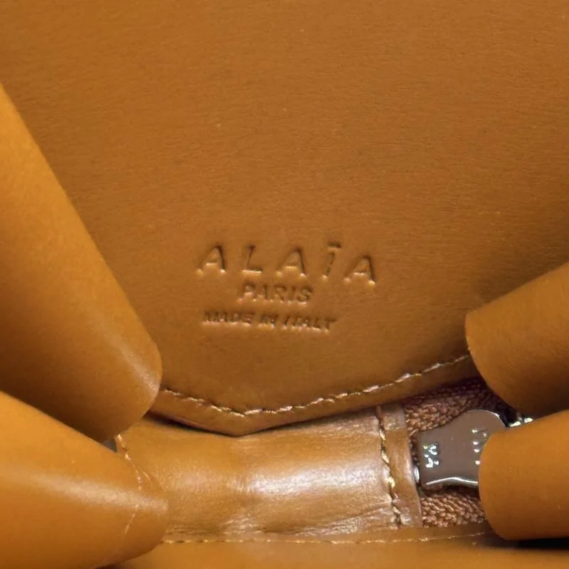 Alaia Satchel Bags Unique 55817