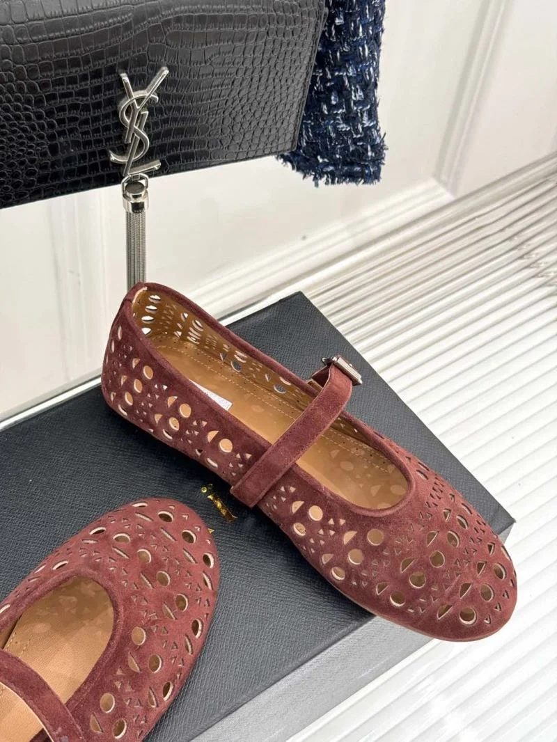 Alaia Shoes Lightweight 8534