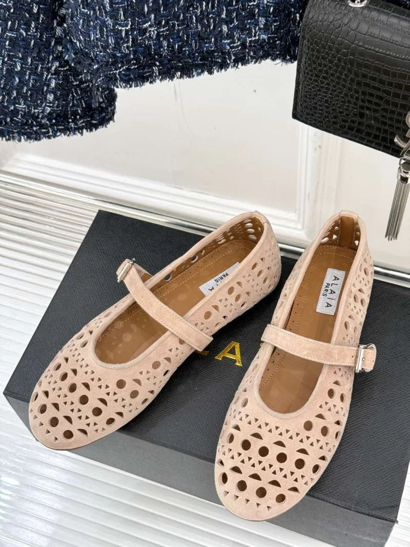 Snug Alaia Shoes 8532