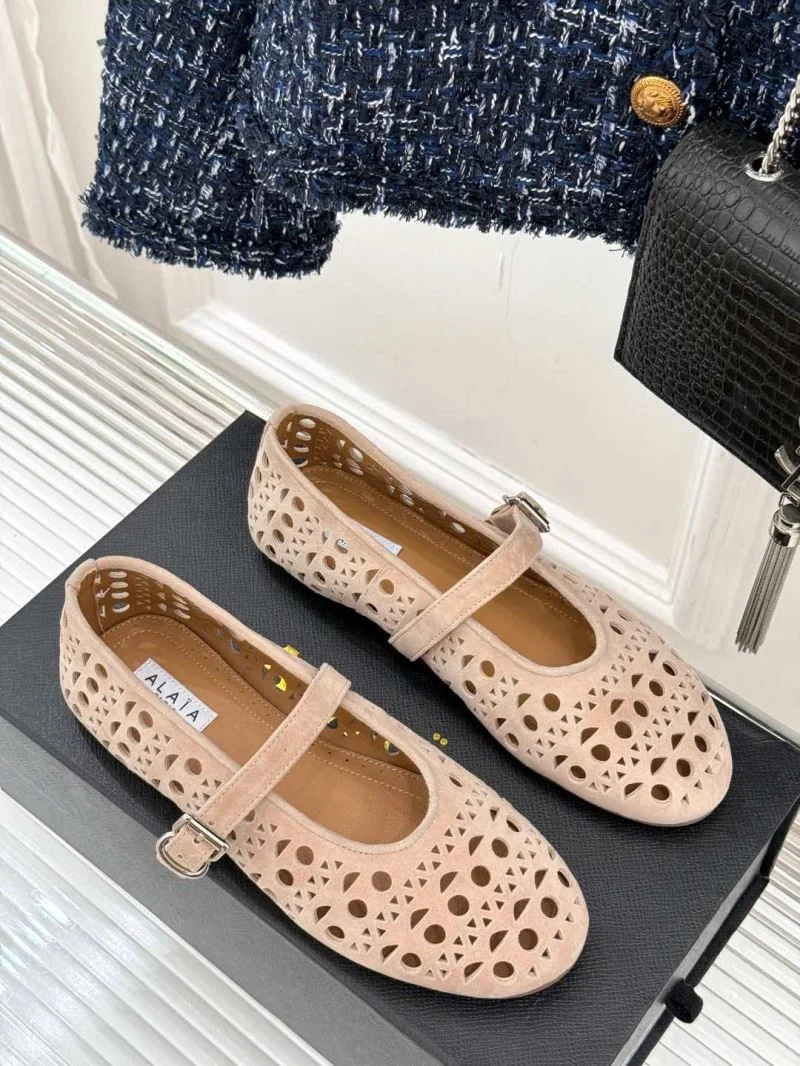 Snug Alaia Shoes 8532
