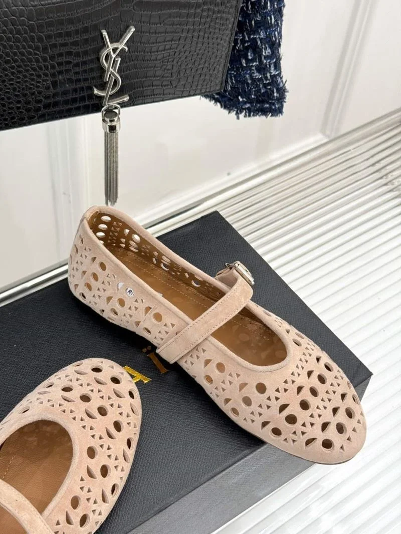Snug Alaia Shoes 8532
