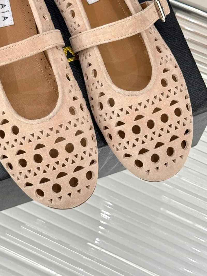 Snug Alaia Shoes 8532