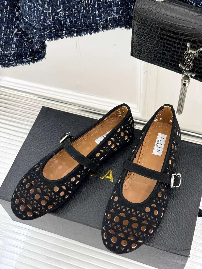 Trendsetting Alaia Shoes 8539
