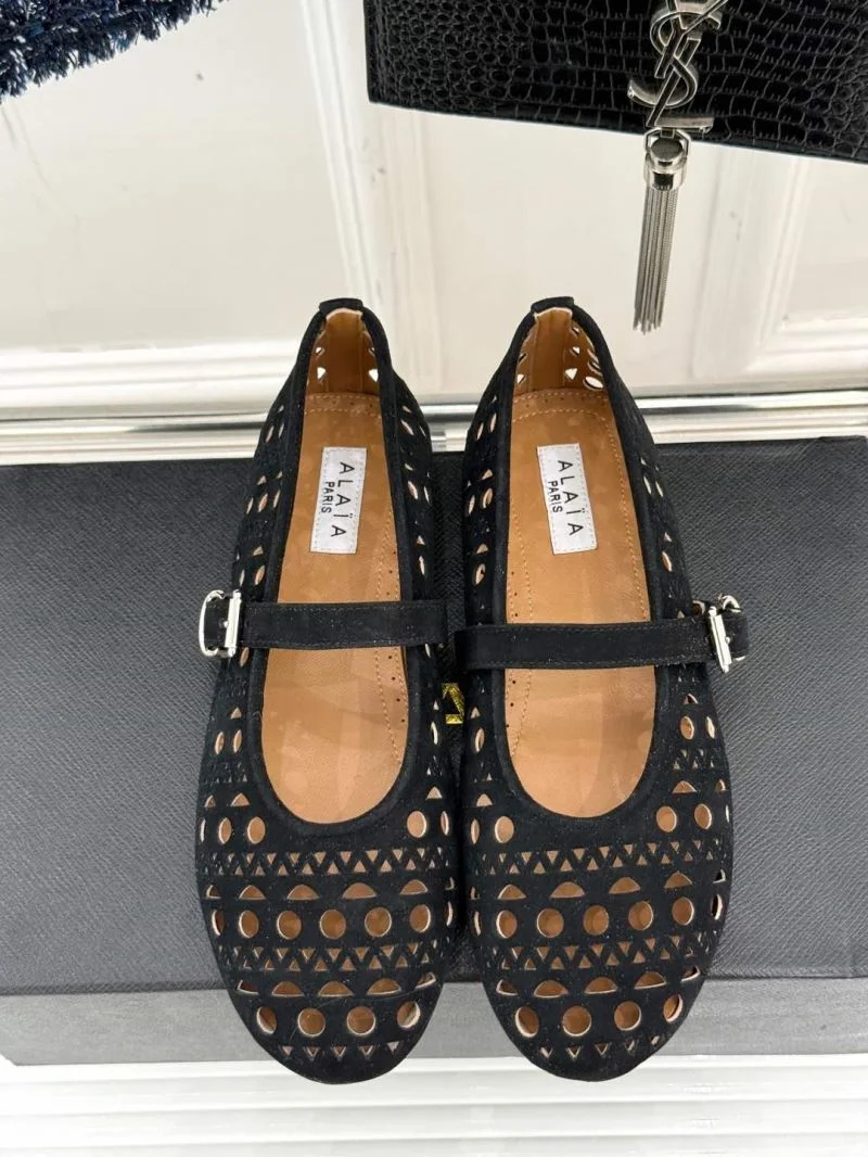 Trendsetting Alaia Shoes 8539