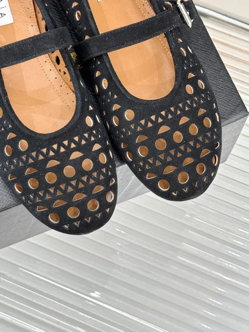 Trendsetting Alaia Shoes 8539