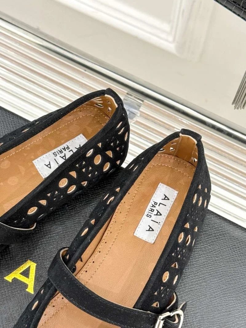 Trendsetting Alaia Shoes 8539