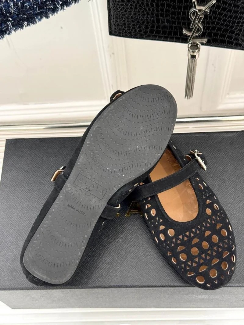 Trendsetting Alaia Shoes 8539