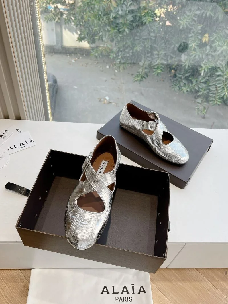 Alaia Shoes Compact 8549