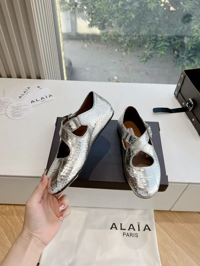 Alaia Shoes Compact 8549