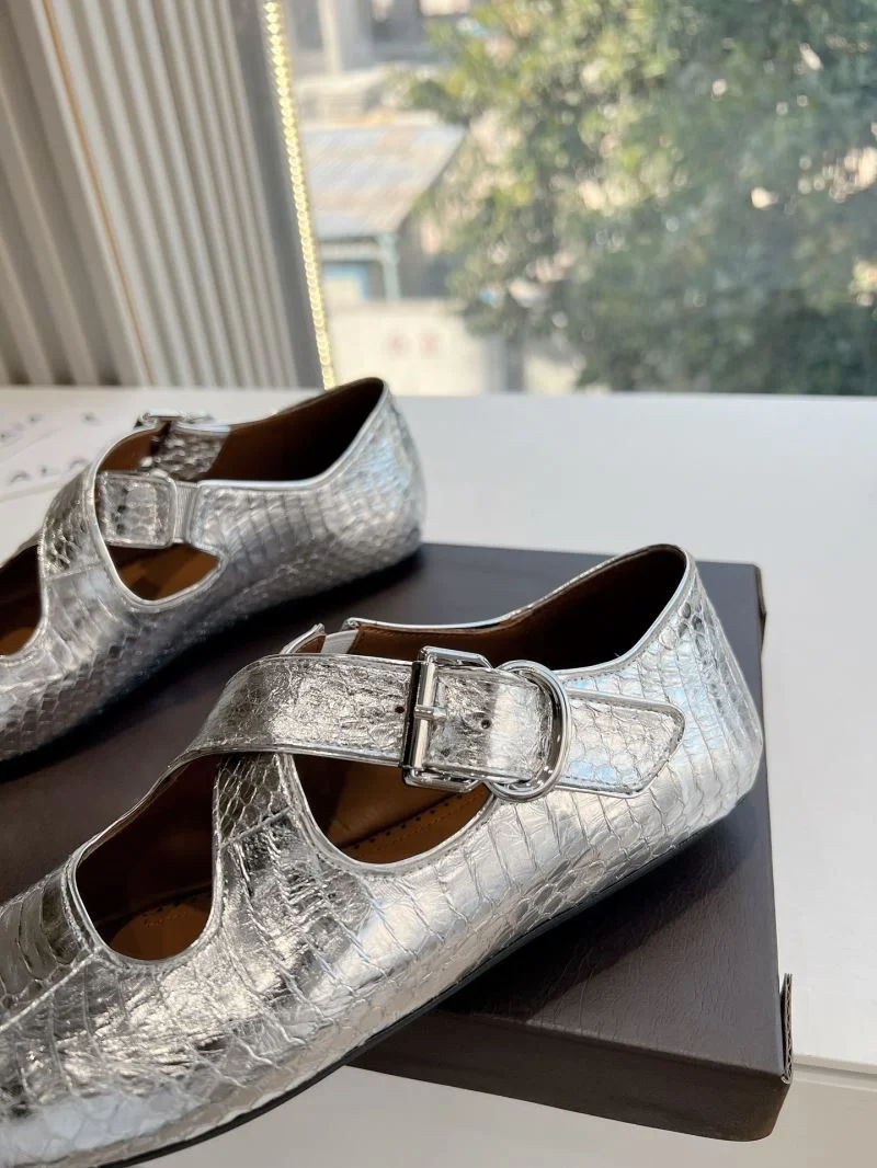 Alaia Shoes Compact 8549