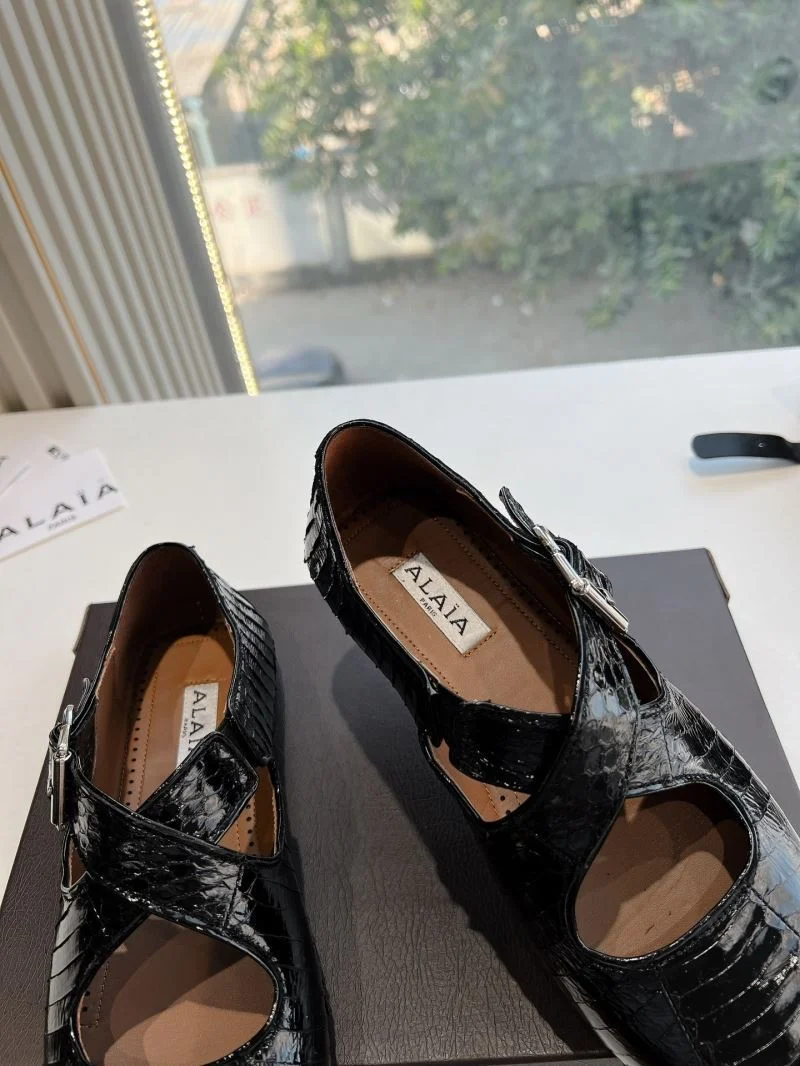 Breathable Alaia Shoes 8515