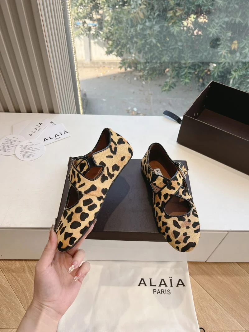 Sleek Alaia Shoes 8570