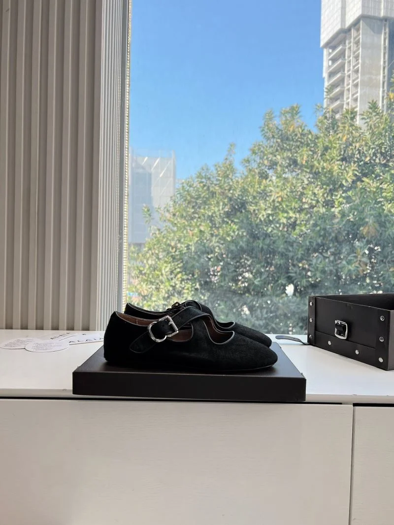 Alaia Shoes TechFriendly 8521