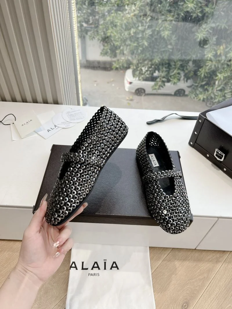 Alaia Shoes UrbanChic 8566