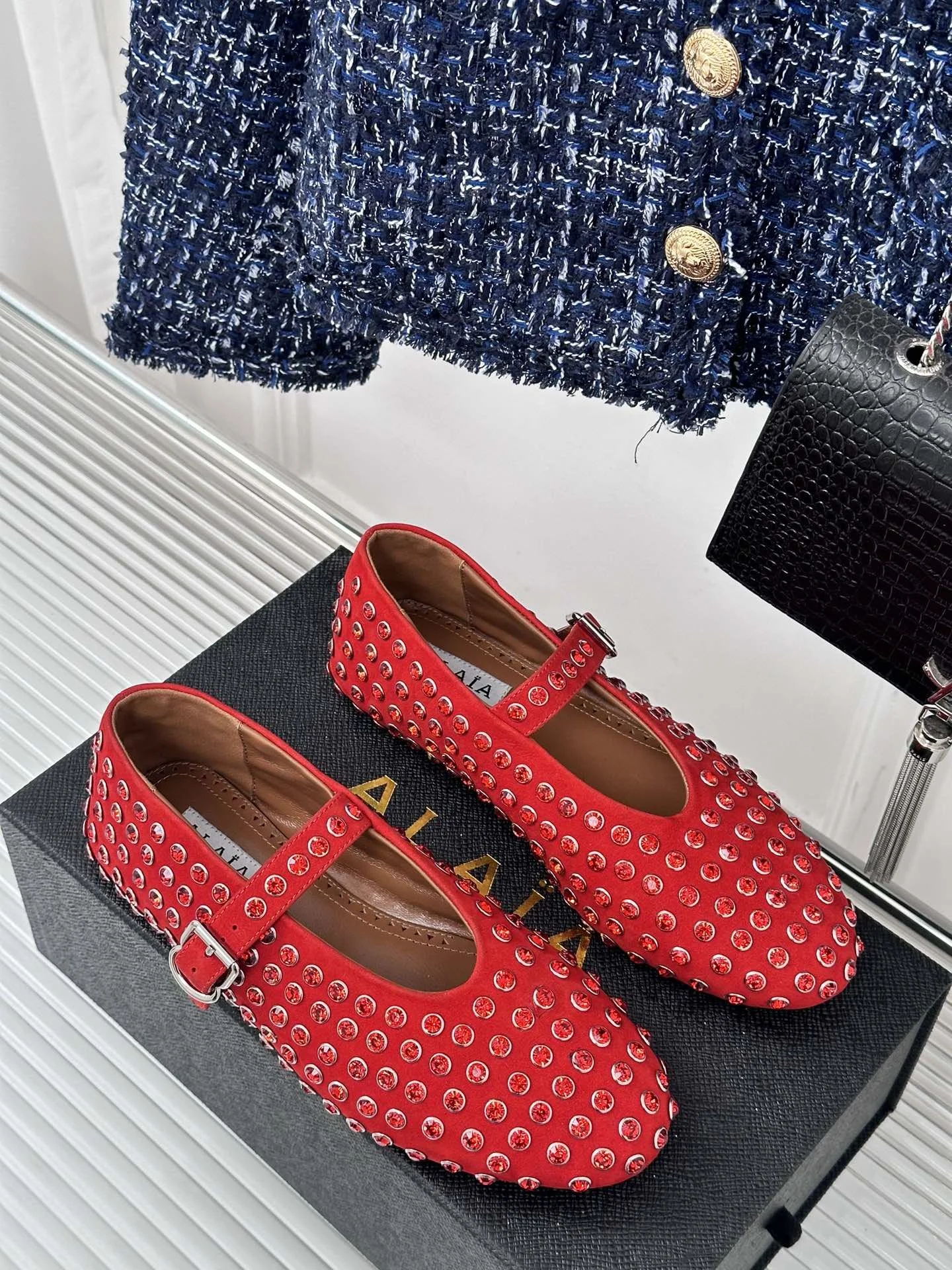 Alaia Shoes TravelReady 8519