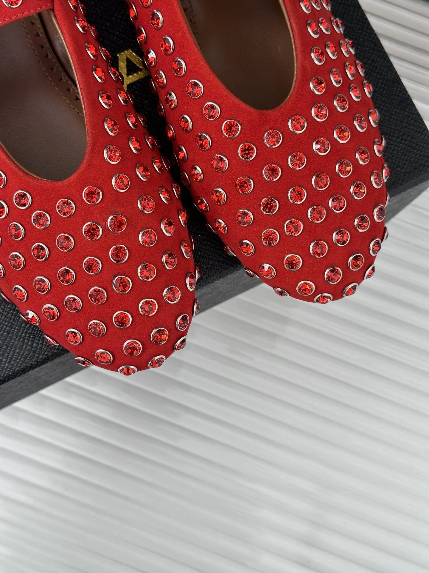 Alaia Shoes TravelReady 8519