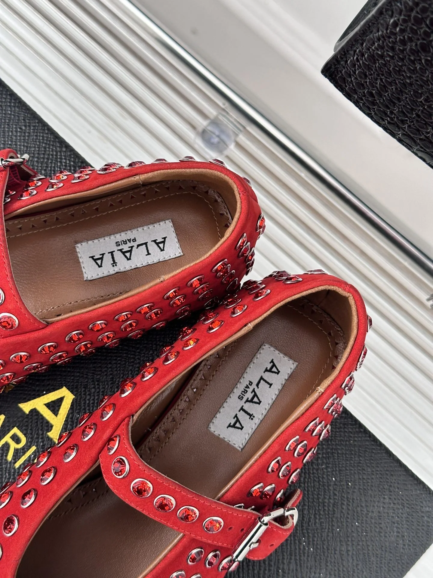 Alaia Shoes TravelReady 8519